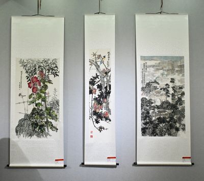 丹青韻長·翰墨生輝——2025年天水市文化館迎新春職工書畫作品展暨文化經(jīng)紀(jì)人服務(wù)深化交流活動